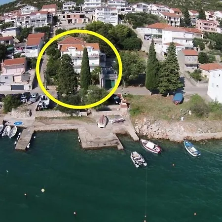 In With Sea View, Balcony, Air Conditioning, Wifi *