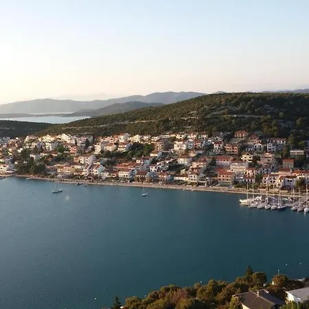 Apartman In With Sea View, Balcony, Air Conditioning, Wifi