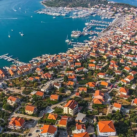 In With Sea View, Balcony, Air Conditioning, Wifi Tisno