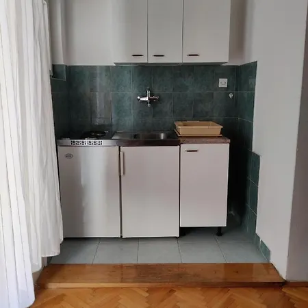 In With Sea View, Balcony, Air Conditioning, Wifi Apartman *