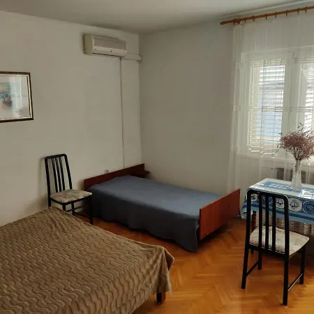 In With Sea View, Balcony, Air Conditioning, Wifi Appartamento