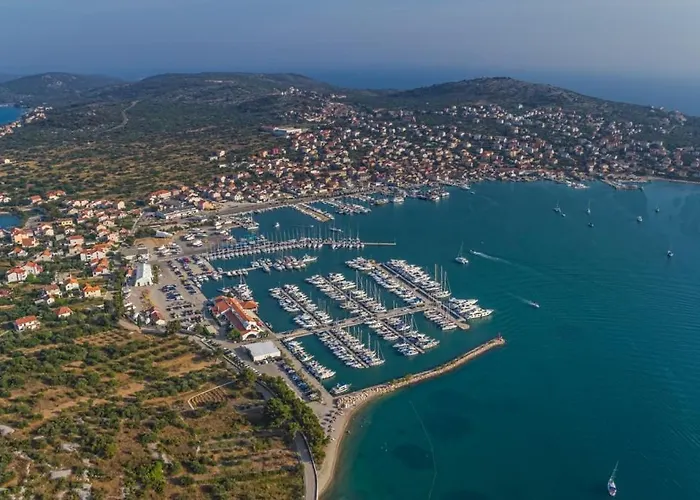 Appartamento In With Sea View, Balcony, Air Conditioning, Wifi